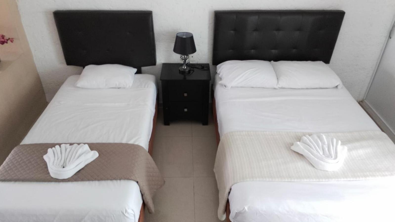 Hotel Dos Mundos, Isla コスメル エクステリア 写真