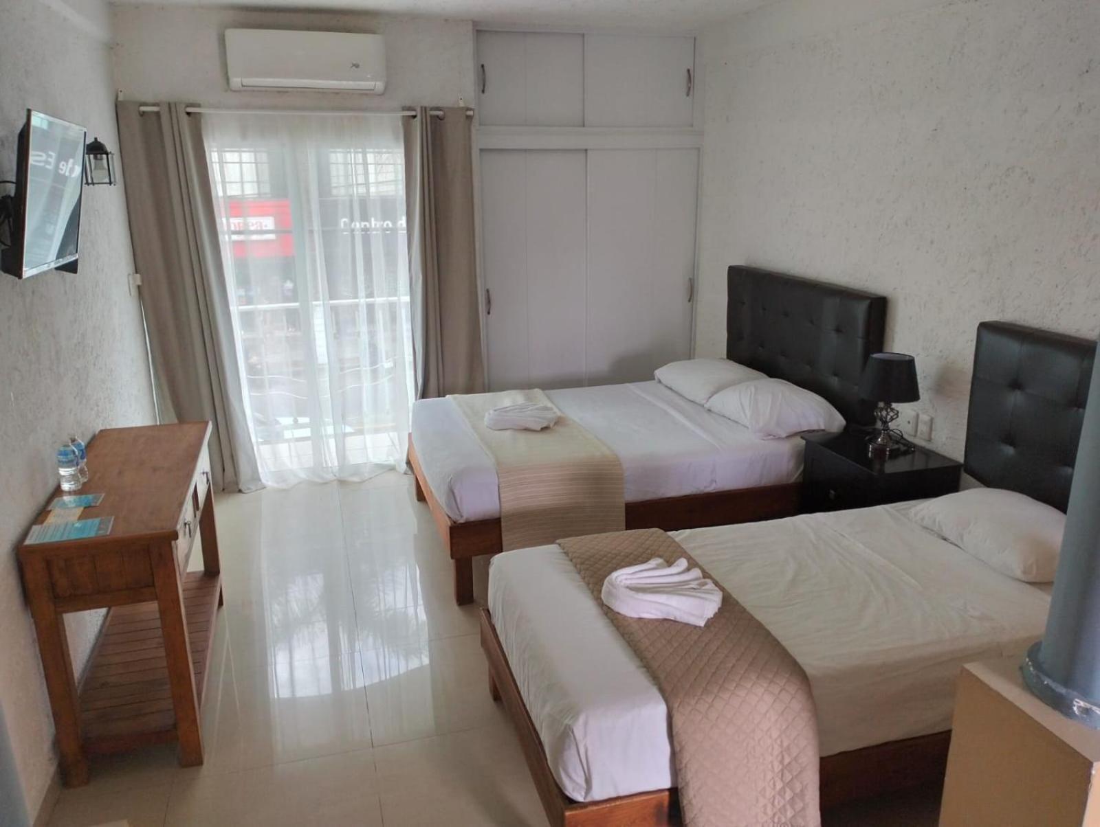 Hotel Dos Mundos, Isla コスメル エクステリア 写真